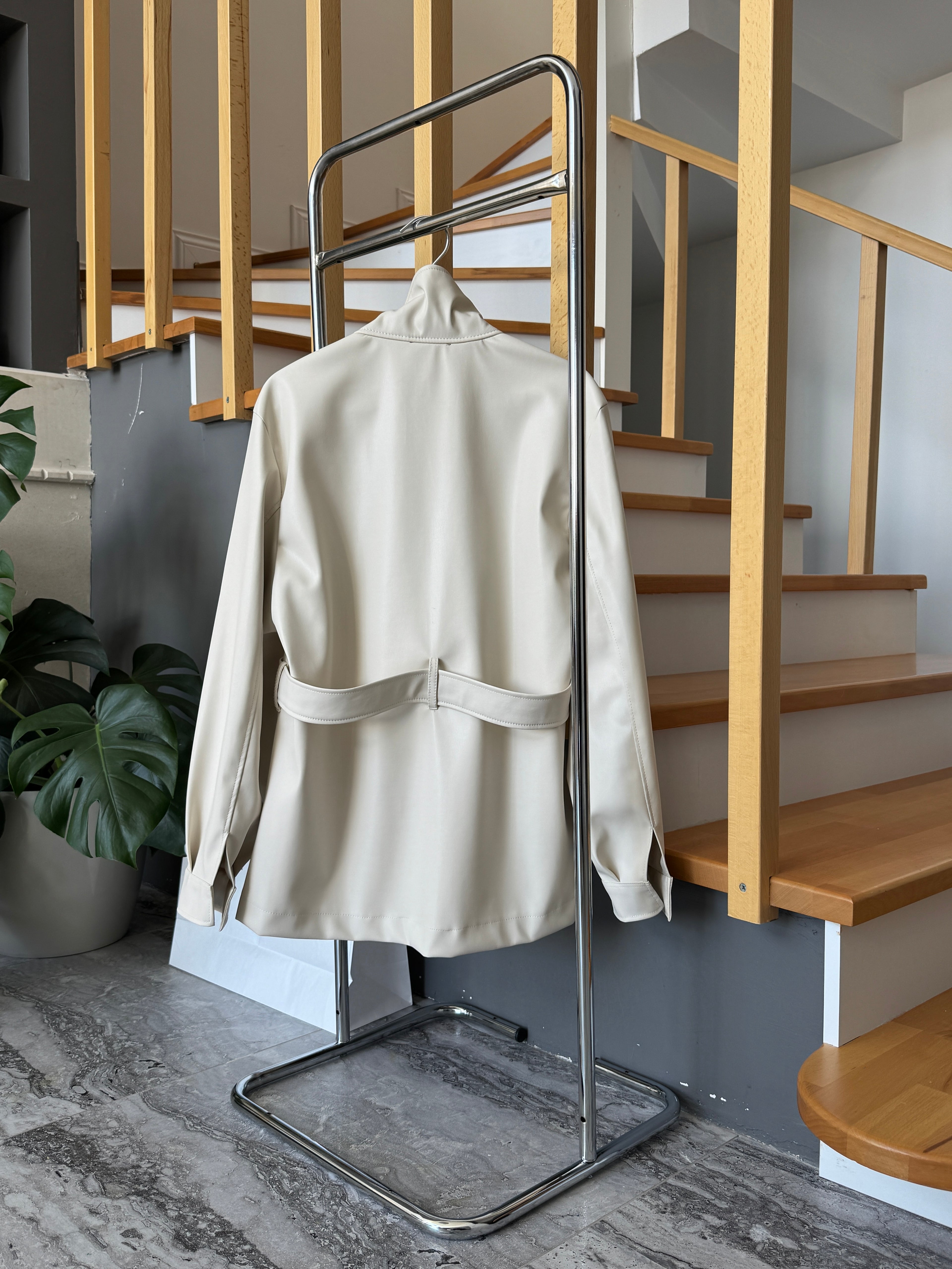 VANILLA MODERN TRENCH